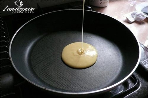 Cách làm bánh rán Đôrêmon nhân đậu đỏ đơn giản ảnh 7